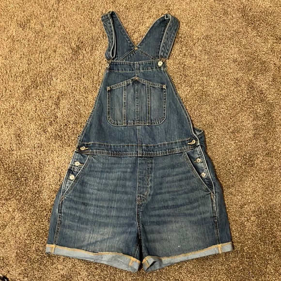 Women’s old navy overall shorts Large - Picture 1 of 1